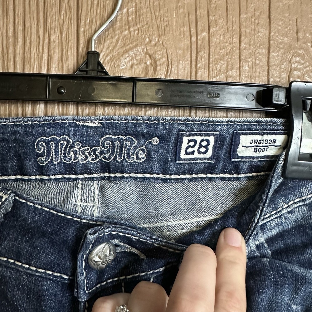 Miss Me Jeans Womens Sz 28 Bootcut Embellished Low Rise Logo Blue Dark Wash - Picture 4 of 8